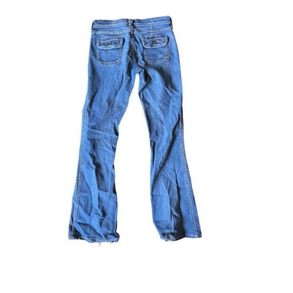 holy kamoly >.< | gorgeous light wash Y2K distressed denim low rise jeans - Picture 2 of 3